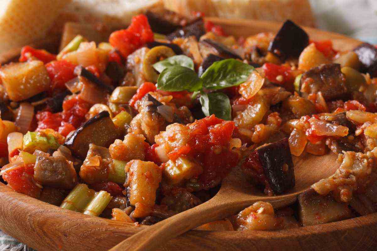 primo piano di caponata