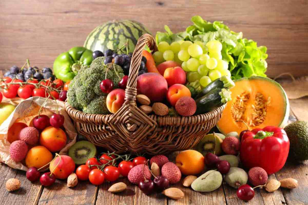 cesta di frutta e verdura