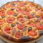 focaccia con pomodorini