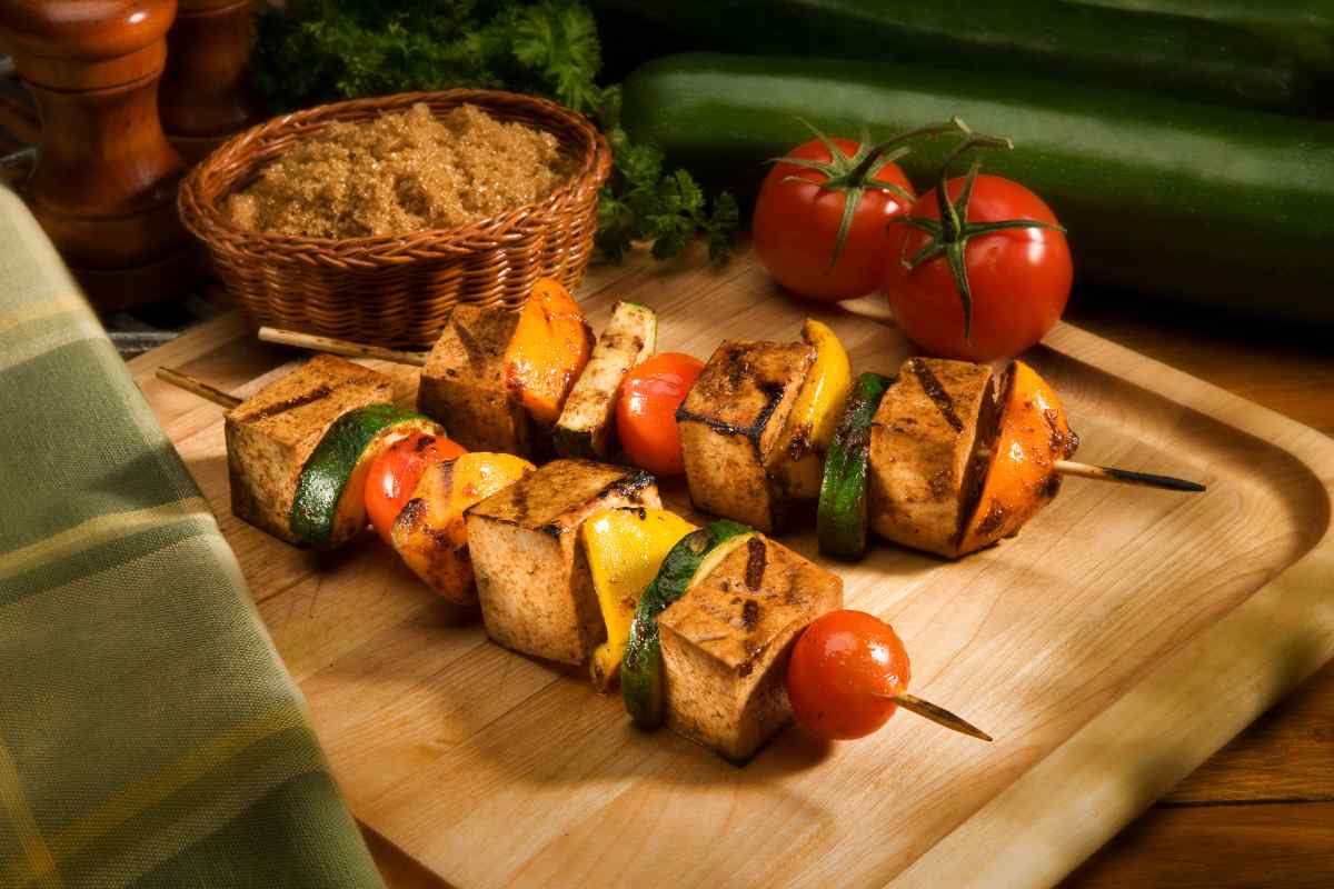 spiedini di tofu e verdure