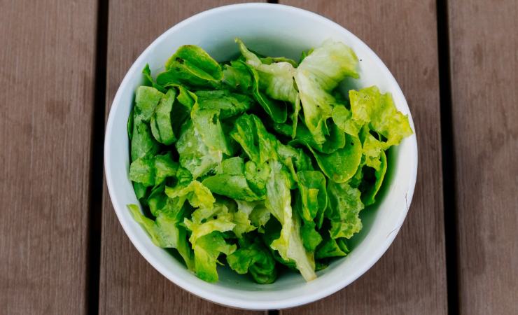 Ciotola con insalata