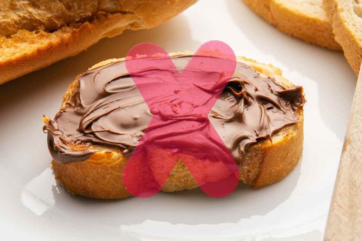 pane e nutella con una x rossa