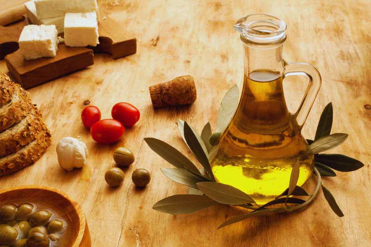 olio, pomodorini, olive e aglio